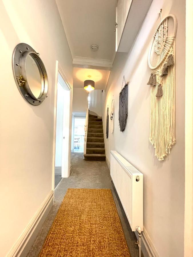 Great Located Victorian House With Amenities *