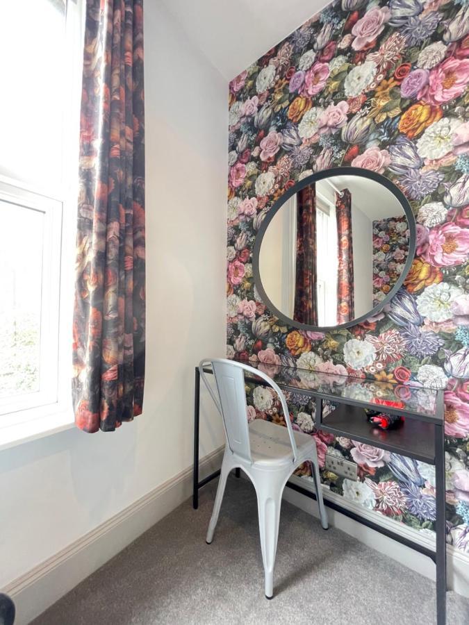 Great Located Victorian House With Amenities